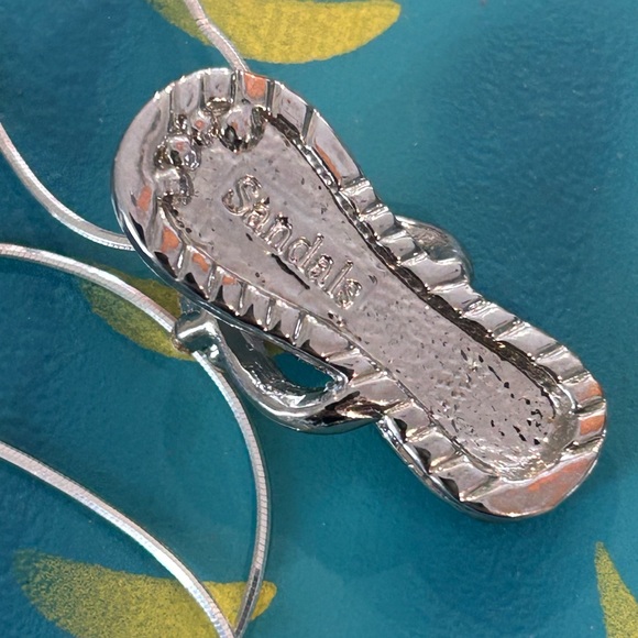 MUST SEE!!! 🩴 BN Silver Flop Flip with Clear Stones - Picture 14 of 14